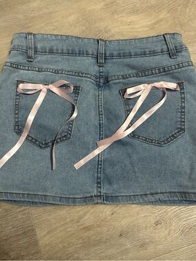 SHEIN Light Blue Denim Mini Skirt with Pink Ribbon Bows